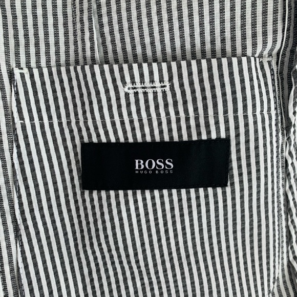 Hugo Boss pinstripe lightweight blazer. - Picture 2 of 6
